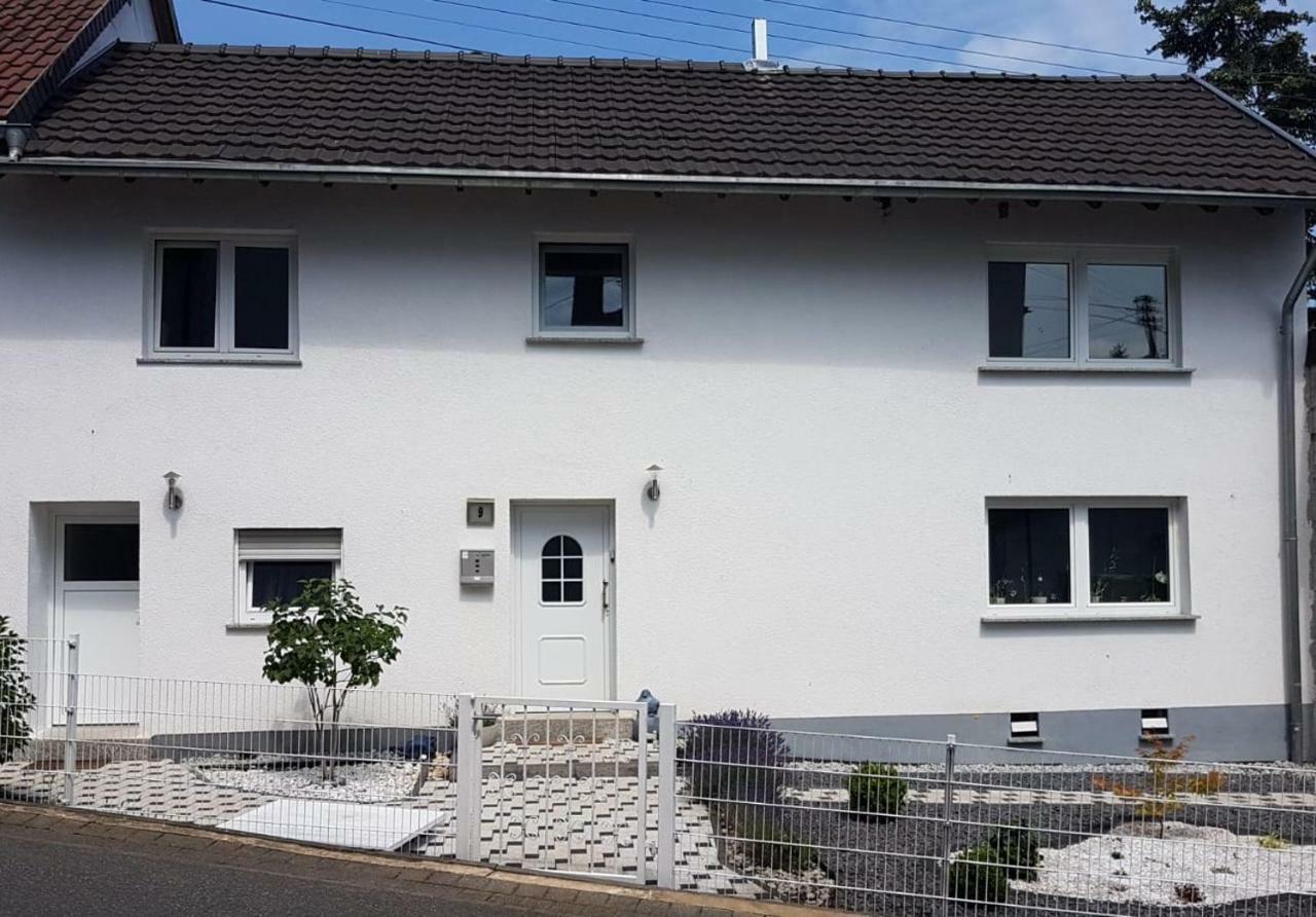 Westerwald Apartments Strassenhaus Ngoại thất bức ảnh